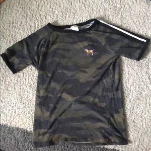 victoria secret pink shirt **must go**